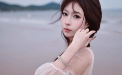 姐姐的朋友1完整视频带翻译